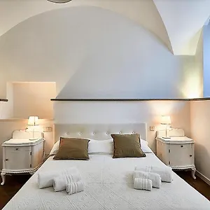  Apartment Astra-modern Loft Cathedral View
